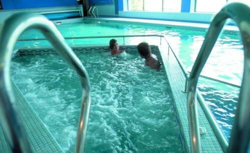 Whoop Hall Hotel And Leisure