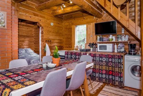 Lodge K�lmam�e Puhkemaja