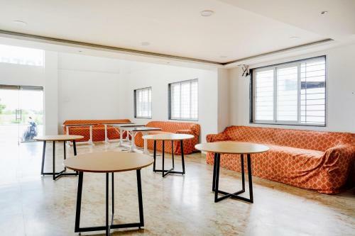 Hotel Oyo Townhouse 393 Orient Grand