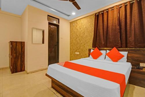Oyo Flagship 84176 Hotel Savali