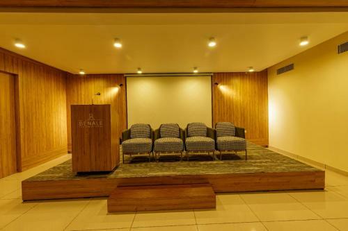 Hotel Benale International