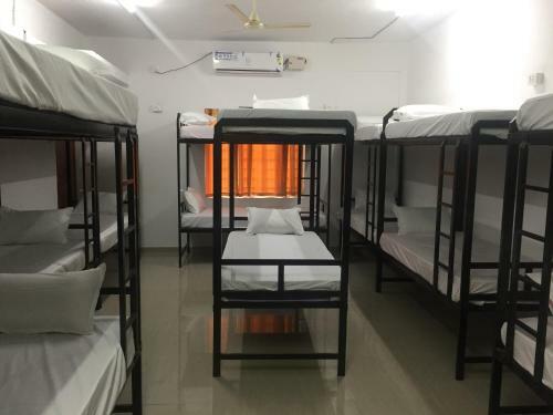 Lodge Yoyostay Kannur