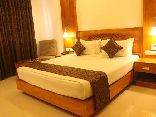 The Hotel Canoe