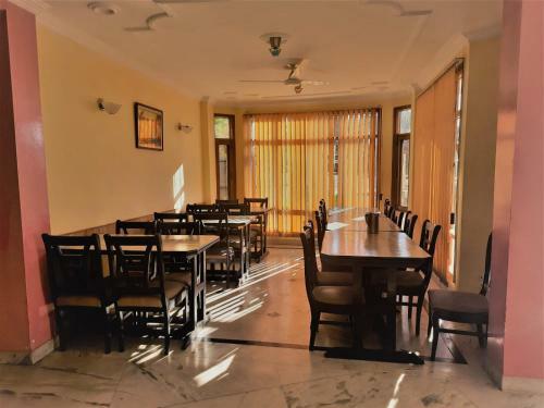 Hotel Rashi Resorts