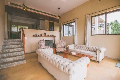 Villa Cliffhouse By Hireavilla, Candolim