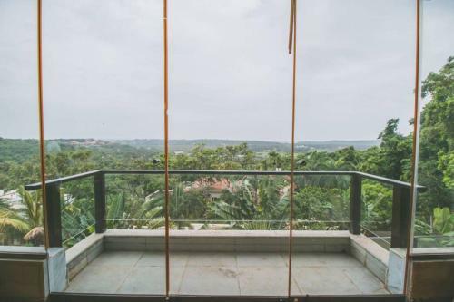 Villa Cliffhouse By Hireavilla, Candolim