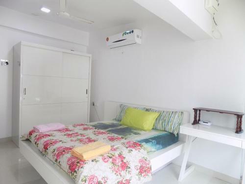 Sun N Sand Apartments, Candolim, Goa