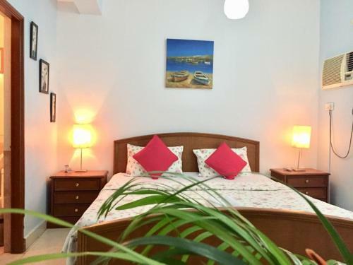 Hotel Sun-kissed Holidays, Goa. Blue