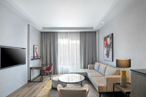 Hotel Radisson Red Chandigarh Mohali