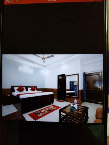 Hotel Milan Oberai