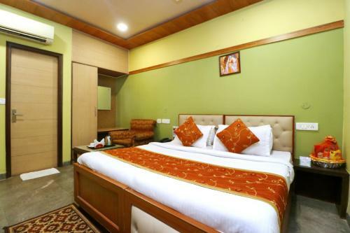 Hotel Seven