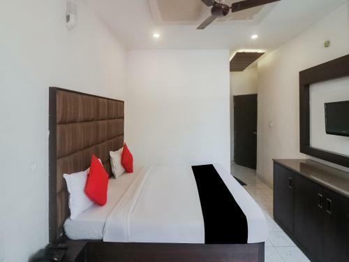 Hotel Oyo 8086 Motel Maurya