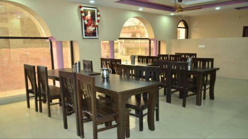 Hotel Empire Inn Chandigarh
