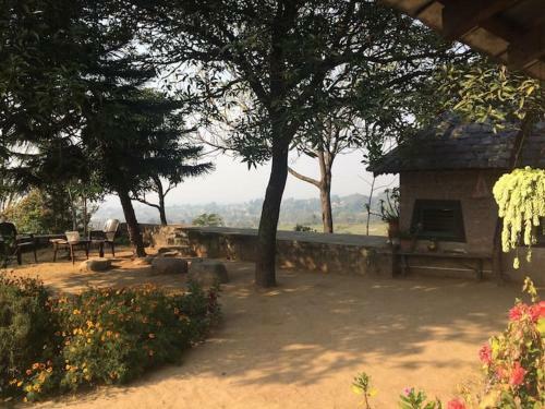 Bed & Breakfast Odyssey's Devbala Farm Stay