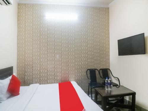 Hotel Oyo 74020 Anvi Deluxe