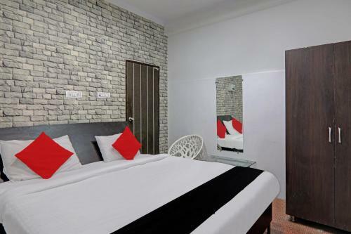 Hotel Capital O 81356 Heritage Inn