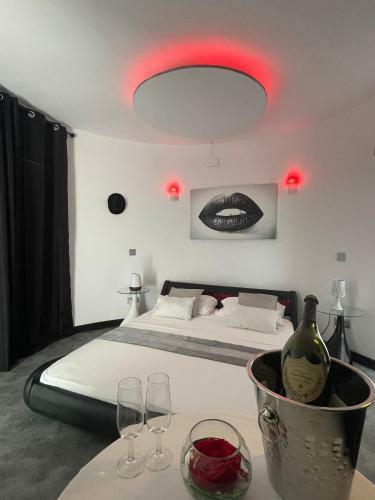 Maison Sur Canaux Marina Empuriabrava Avec Suite Baln�o Jacuzzi