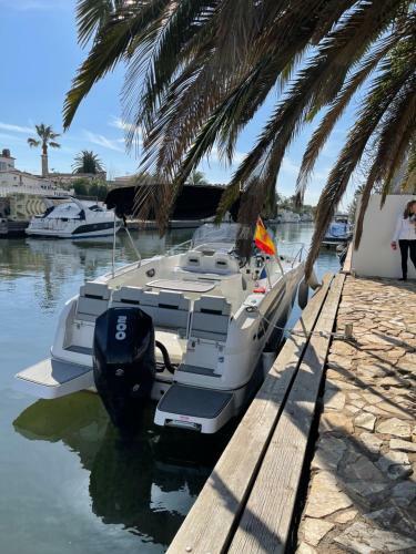 Maison Sur Canaux Marina Empuriabrava Avec Suite Baln�o Jacuzzi