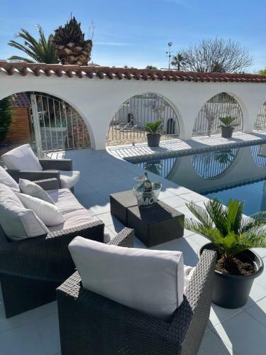 Maison Sur Canaux Marina Empuriabrava Avec Suite Baln�o Jacuzzi