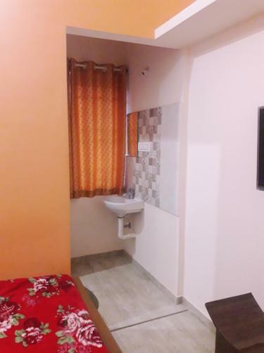 Hotel Chalukya Comforts ( C.c )