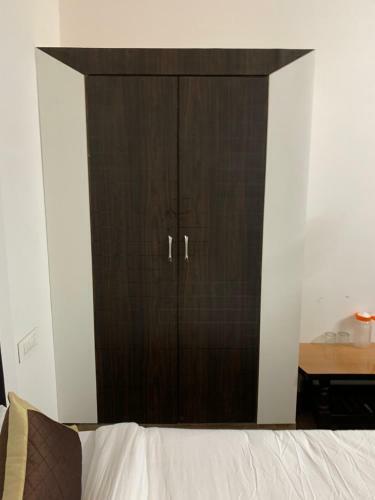 Hotel Dhanush Palace