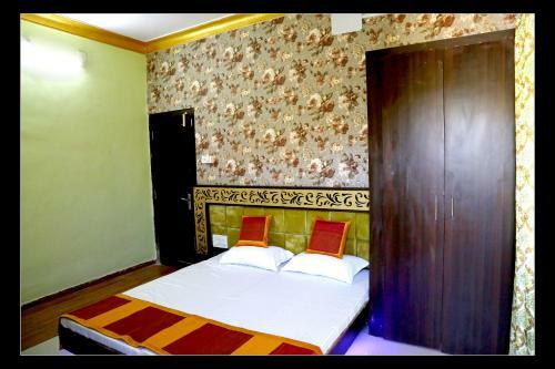 Hotel Shri Karni Vilas
