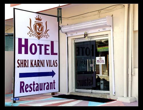 Hotel Shri Karni Vilas