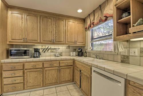 Charming Antioch Home With Private Yard And Grill