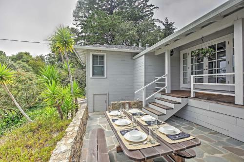 Aptos Cottage With Deck And Views, Only 2 Mi To Beach!