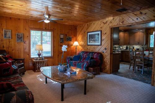 Bass Lake Cabin