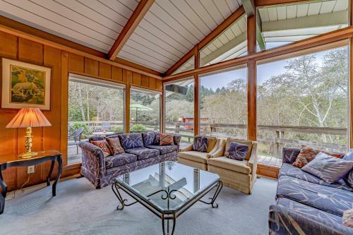 Mimi's Ranch House