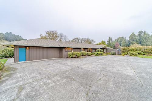 Mimi's Ranch House