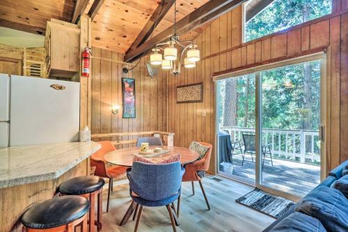 Quiet Arnold Cabin With Fire Pit - Dogs Welcome