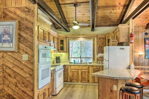 Quiet Arnold Cabin With Fire Pit - Dogs Welcome