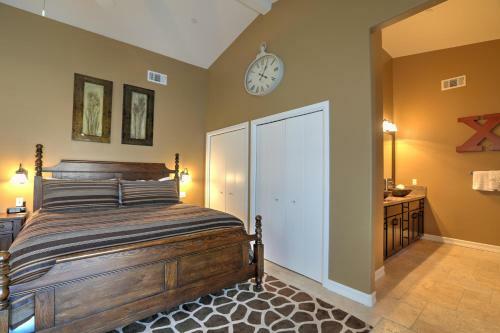 Beach Front In Avila - 370frnt