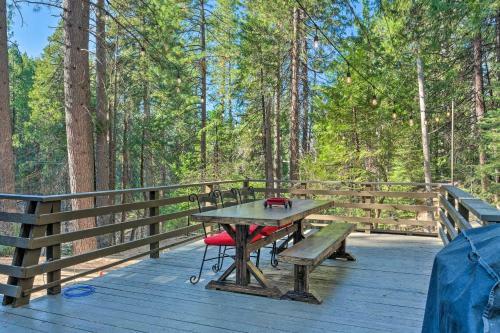 Peaceful And Wooded Arnold Cabin - Walk To Dtwn