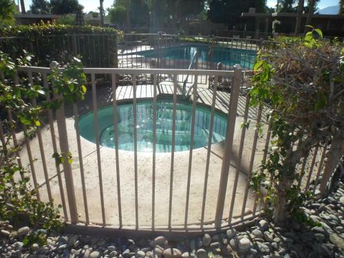 -condo Bermuda Fairway Villas 2 Br Minimun 28 Nights Bdcc