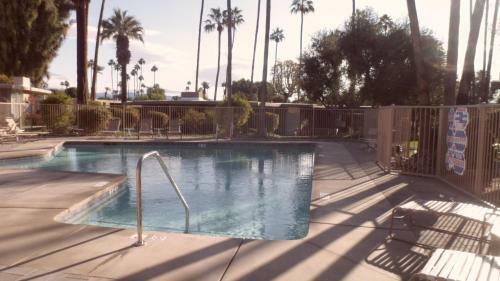 -condo Bermuda Fairway Villas 2 Br Minimun 28 Nights Bdcc