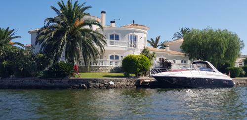Apartamento Appartement Sur Empuriabrava � 100 M de La Mer