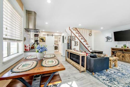 Blue Dog Cabin