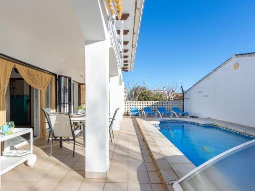 Holiday Home Erbanozi