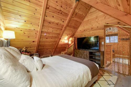 Little Foot Cabin