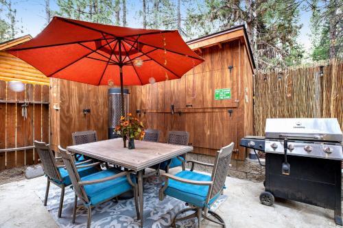 Little Foot Cabin