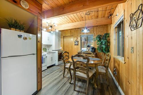 Little Foot Cabin