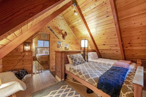 Little Foot Cabin