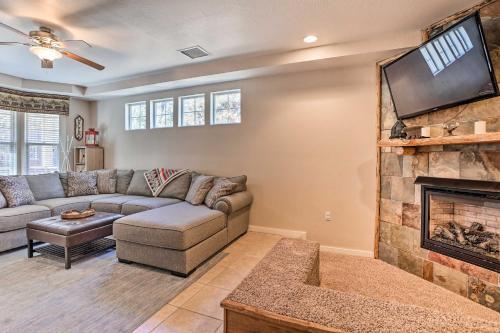 Inviting Cottage 5 Mi From Big Bear Lake!