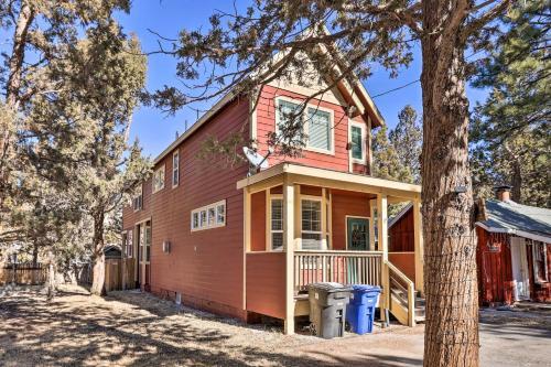 Inviting Cottage 5 Mi From Big Bear Lake!