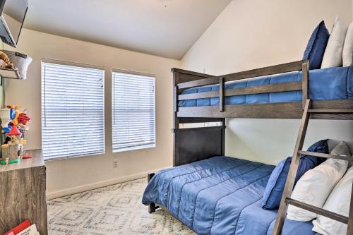 Inviting Cottage 5 Mi From Big Bear Lake!