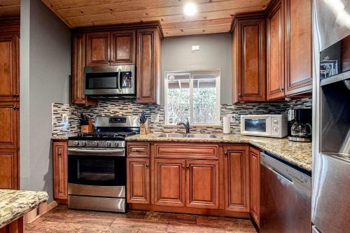 Country Club Cabin