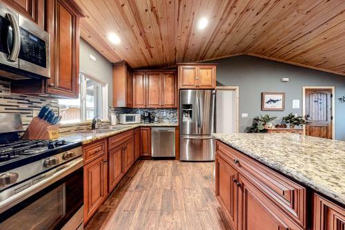 Country Club Cabin